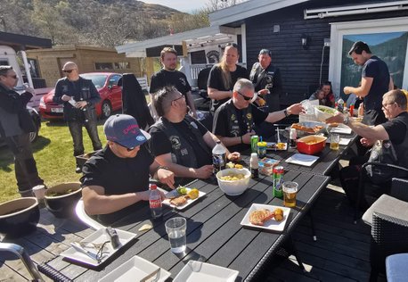 Grillfest på Kyllingstad etter søndagens vårslepp